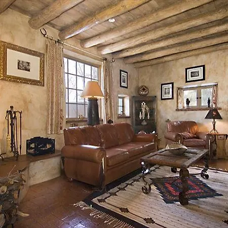 Western Cowboy Two-Bedroom Holiday Home *