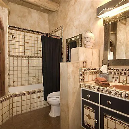 Western Cowboy Two-Bedroom Holiday Home * Santa Fe